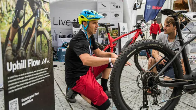Bosch eBike Systems - drive systems for pedal assist eBikes